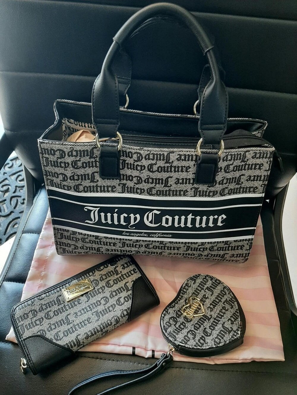 JUICY COUTURE Fashionista Billboard Tote 3 Pc Set
